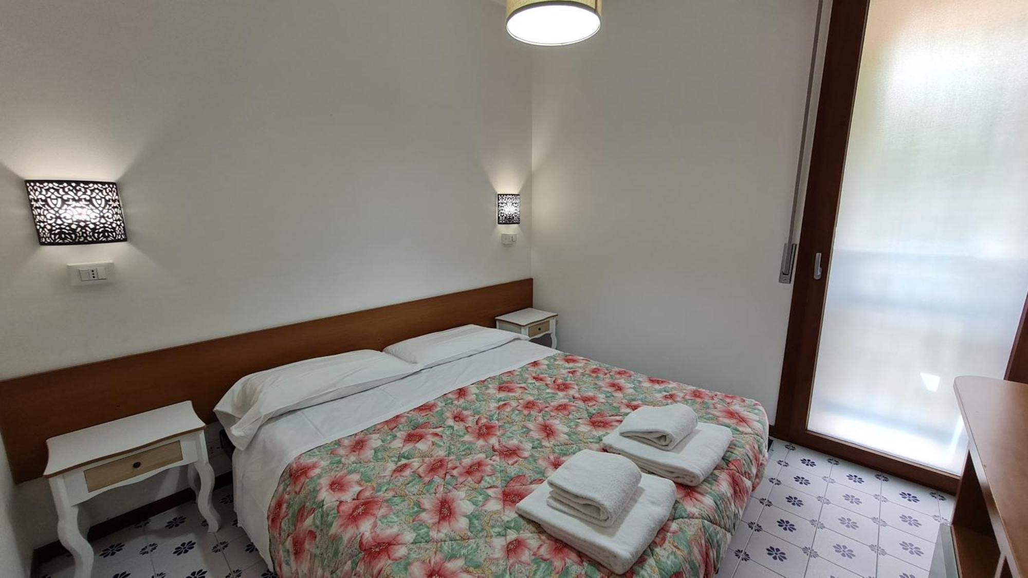 Panorama Apartment Peschiera Песк'єра-дель-Гарда Екстер'єр фото